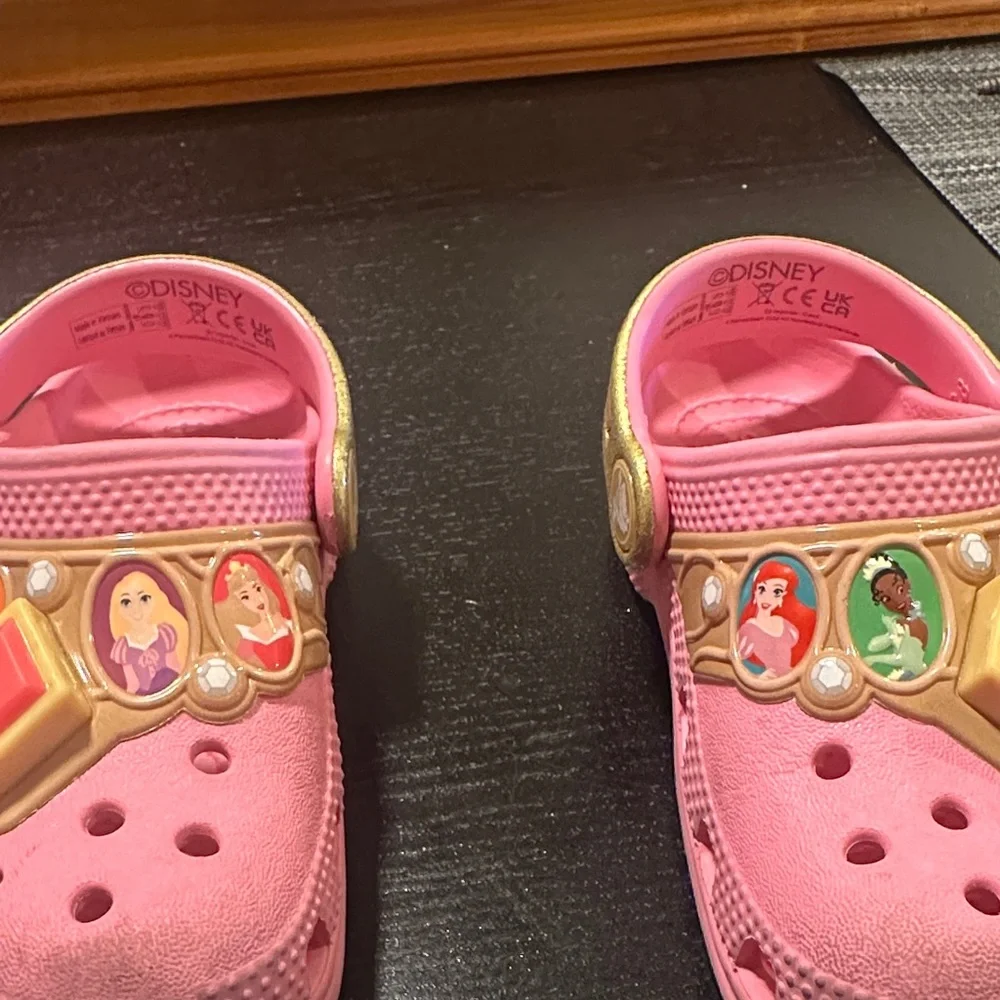 Disney Princess Pink light up Crocs (light up) - Picture 2 of 4